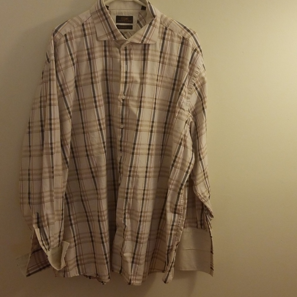 Men's casual dress shirt